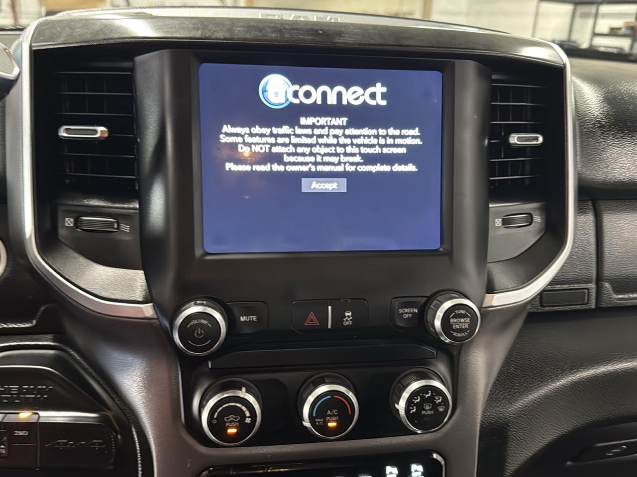 RAM 2500 Big Horn Crew Cab 4WD 2019