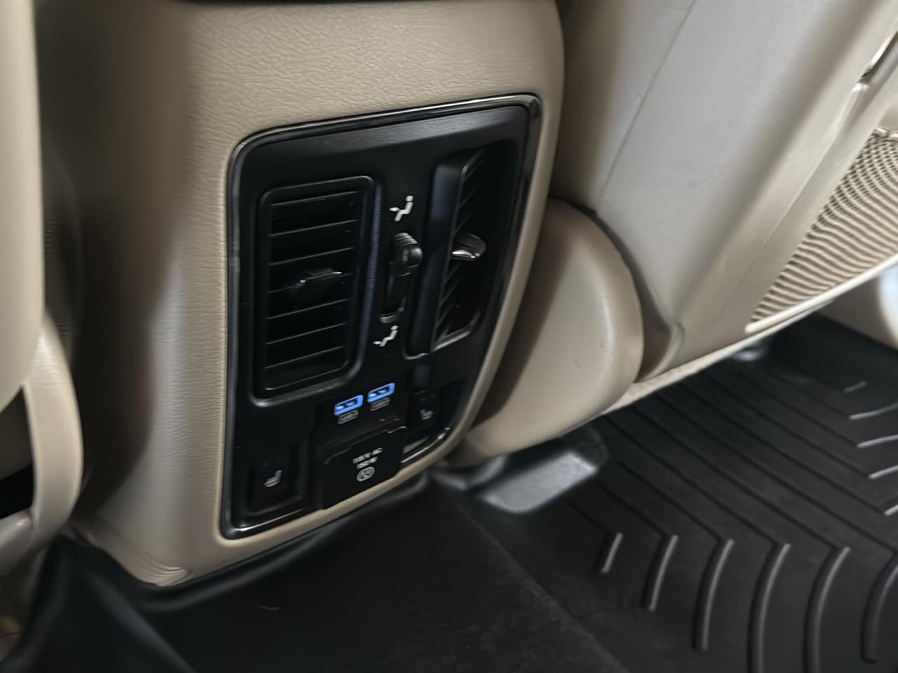 Jeep Grand Cherokee Overland 4WD 2015
