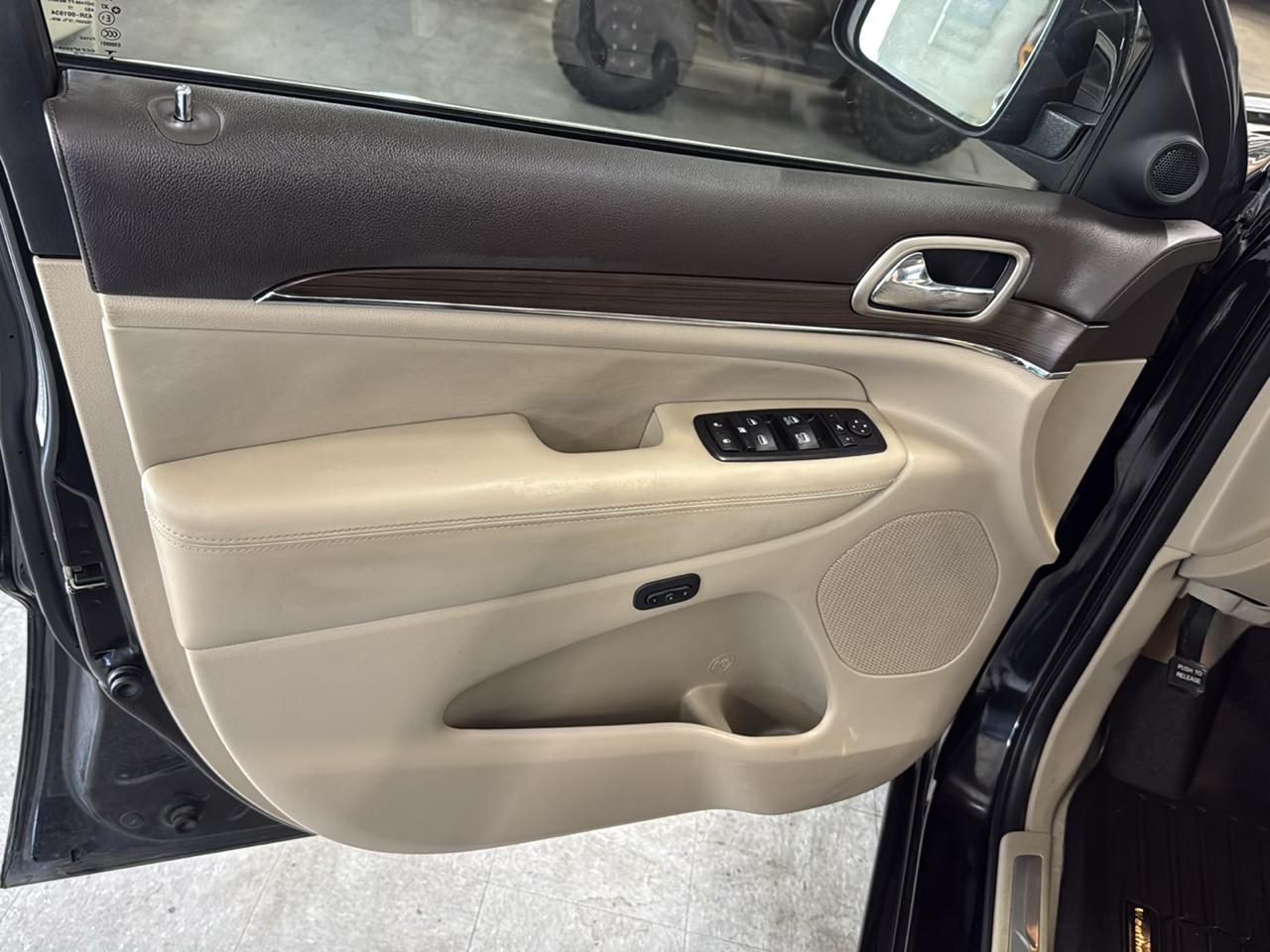 Jeep Grand Cherokee Overland 4WD 2015