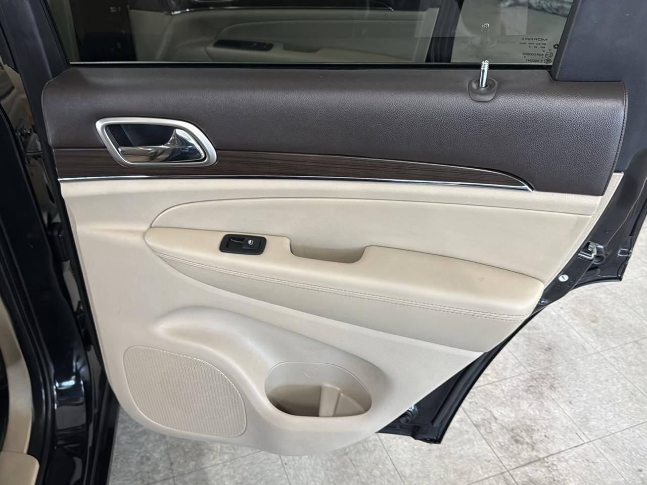 Jeep Grand Cherokee Overland 4WD 2015