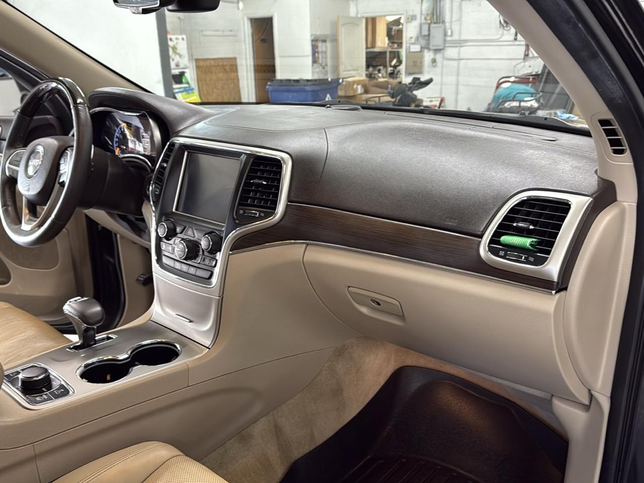 Jeep Grand Cherokee Overland 4WD 2015