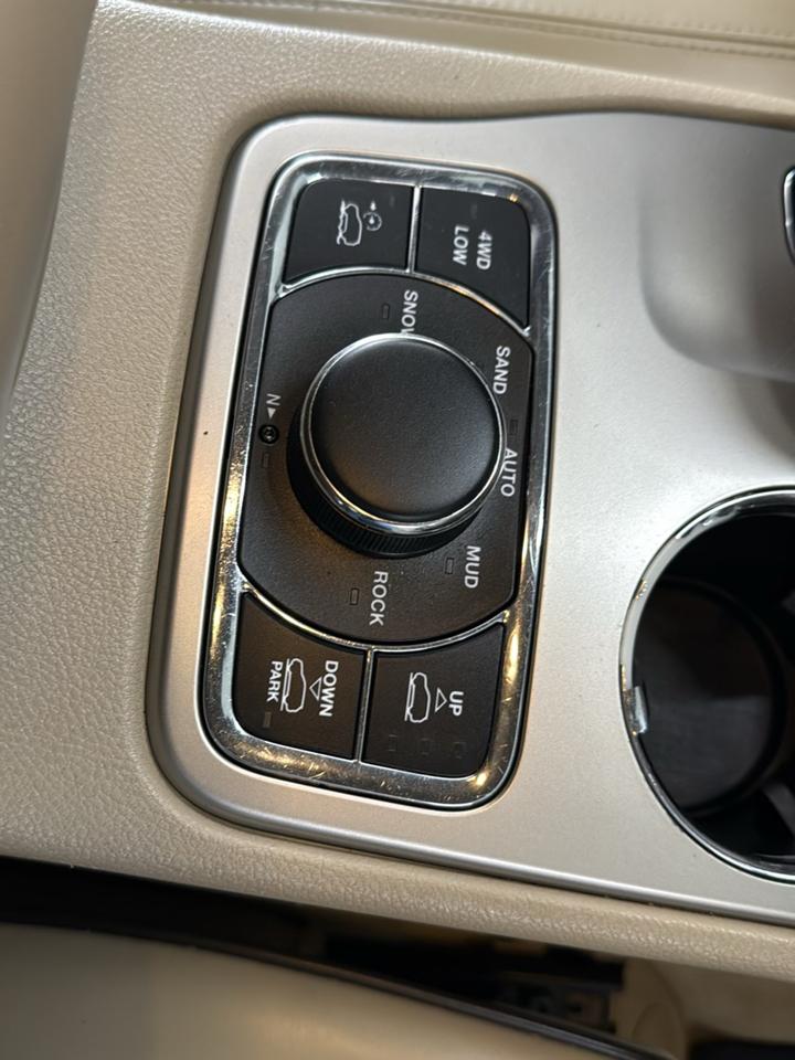 Jeep Grand Cherokee Overland 4WD 2015