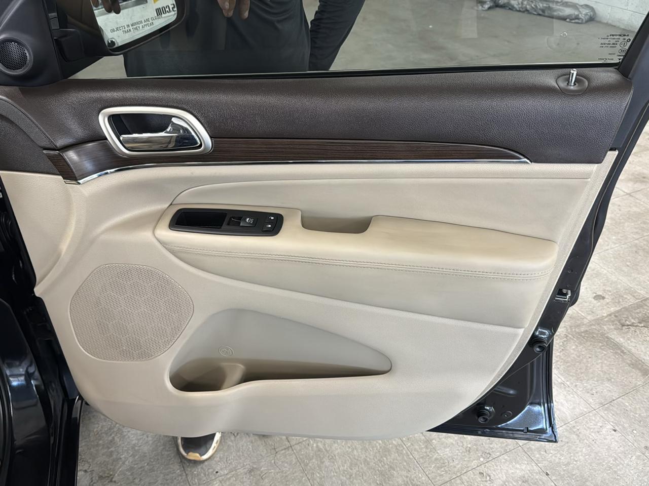 Jeep Grand Cherokee Overland 4WD 2015