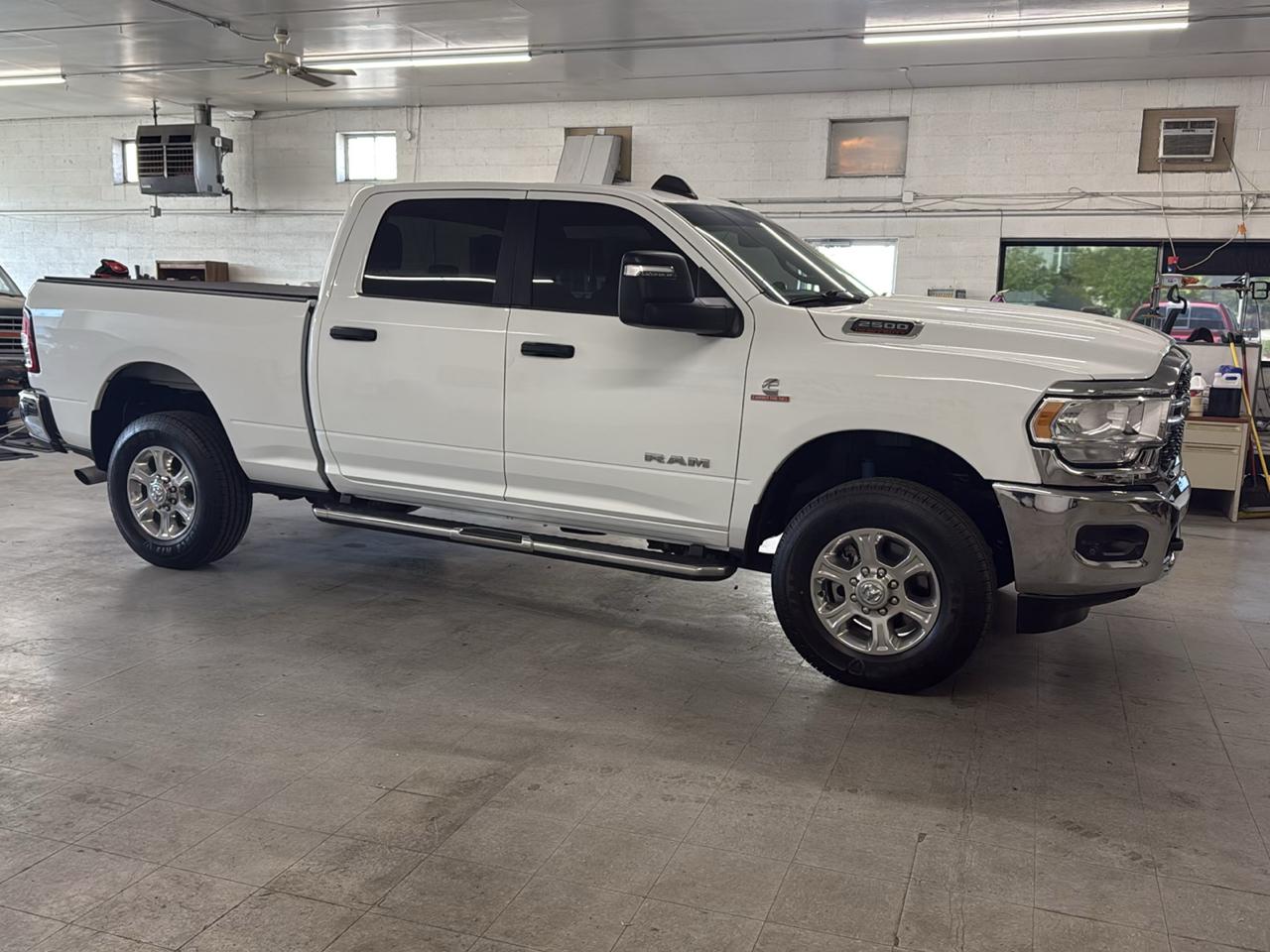 RAM 2500 Big Horn Crew Cab 4WD 2024