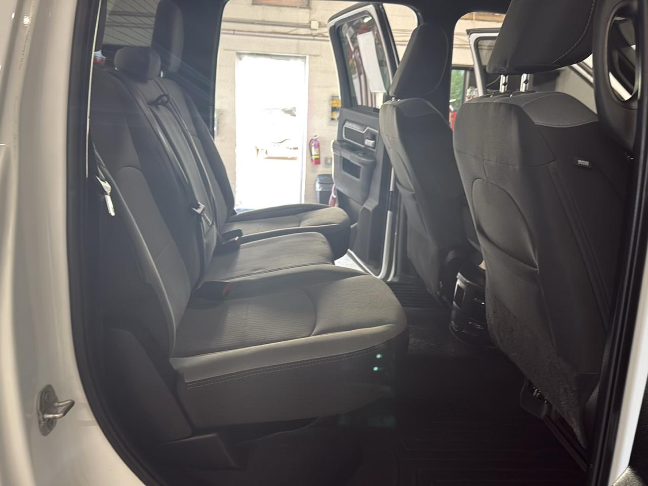 RAM 2500 Big Horn Crew Cab 4WD 2024