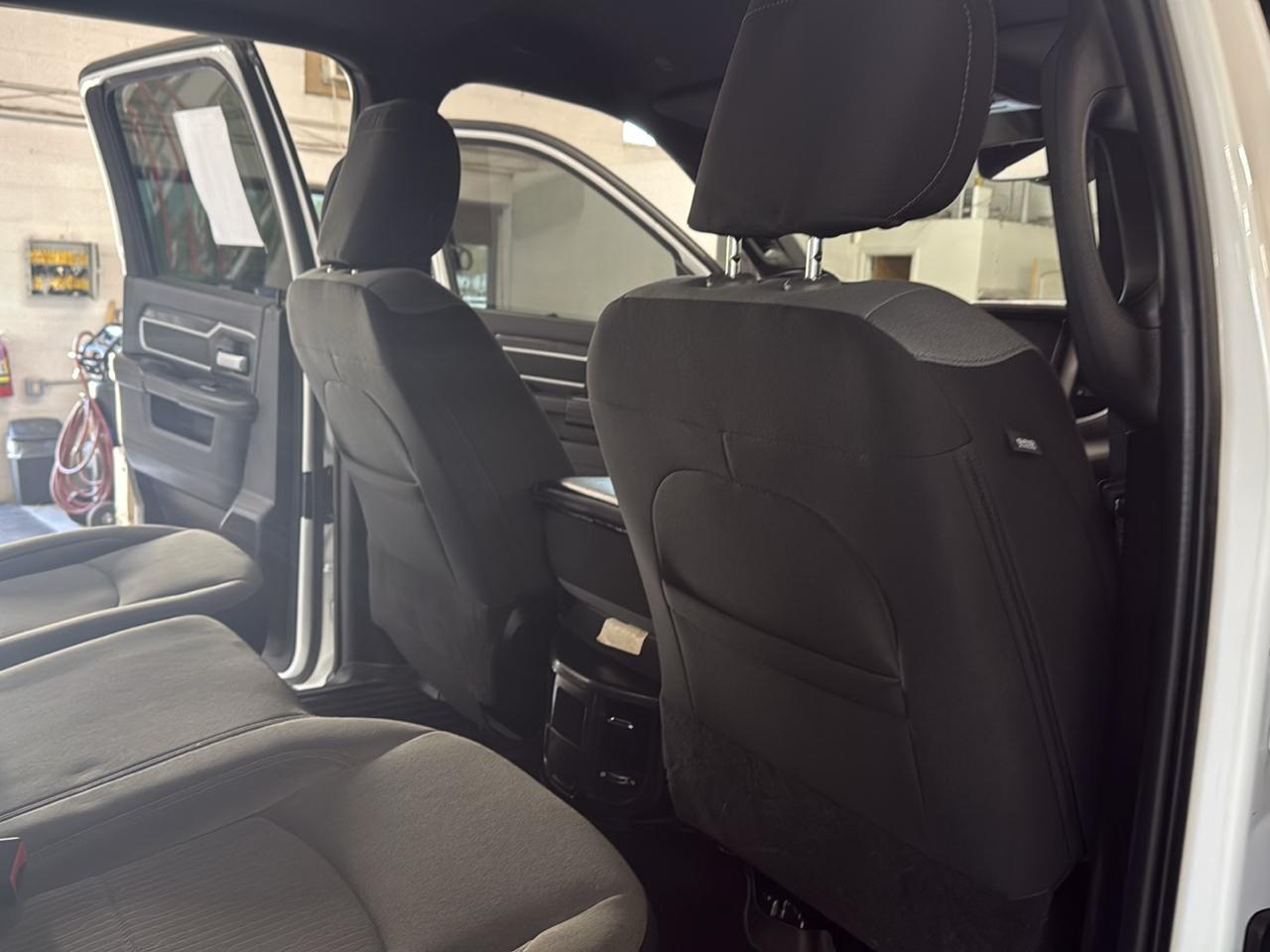 RAM 2500 Big Horn Crew Cab 4WD 2024