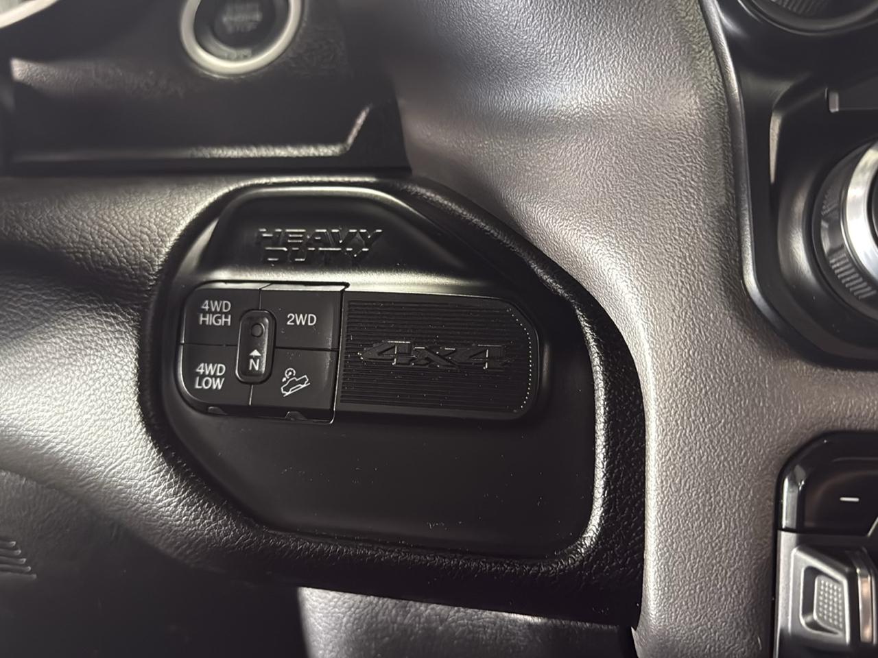 RAM 2500 Big Horn Crew Cab 4WD 2024