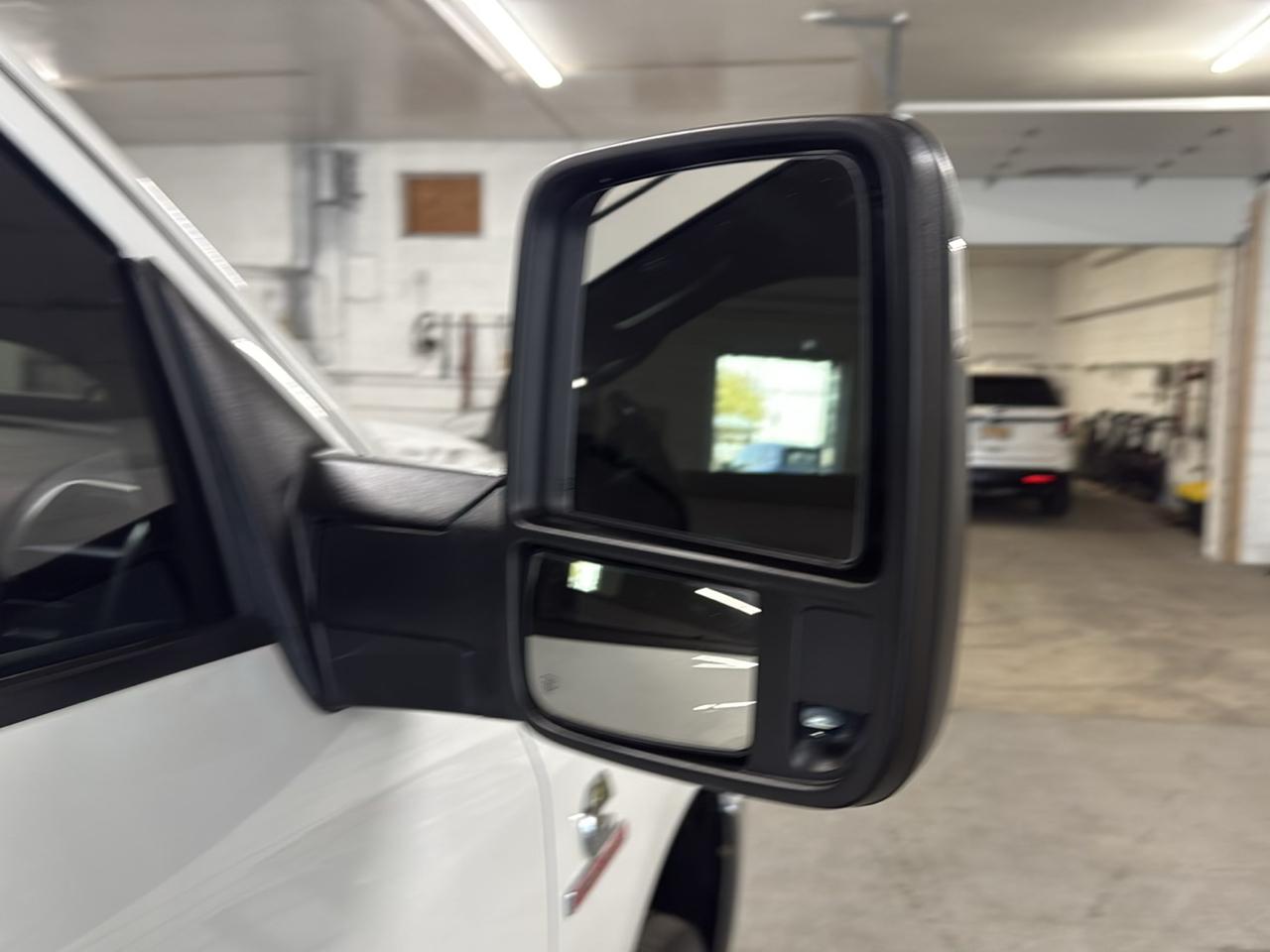 RAM 2500 Big Horn Crew Cab 4WD 2024