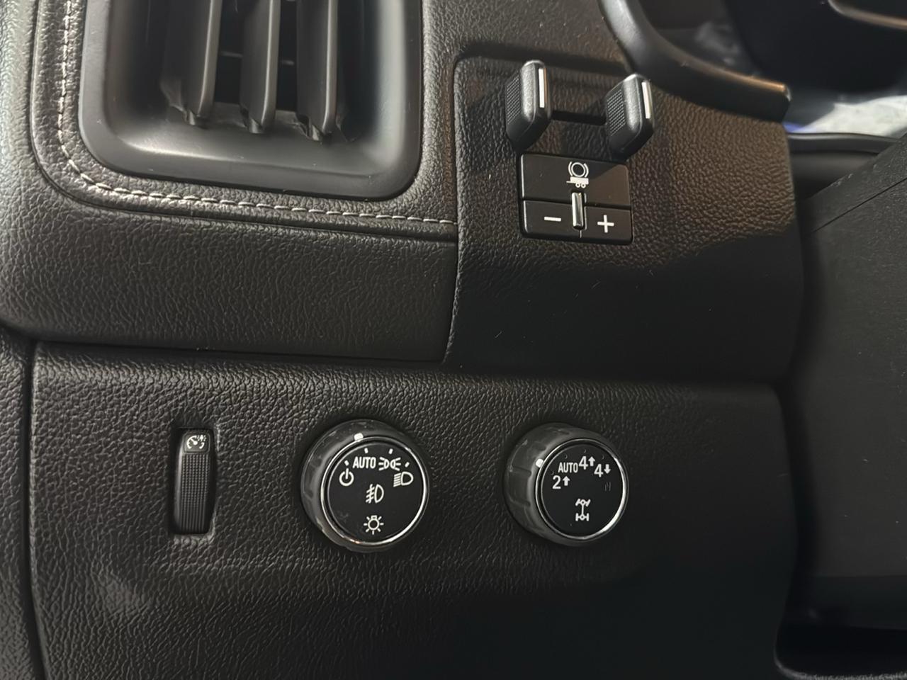 GMC Canyon SLE Crew Cab 4WD 2018