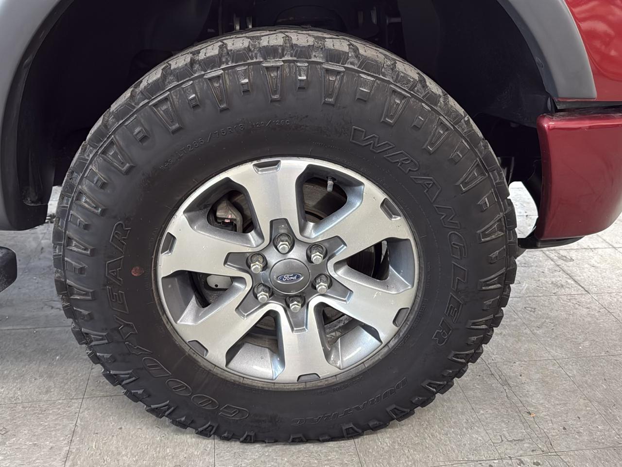 Ford F-150 FX4 SuperCrew 4WD 2013