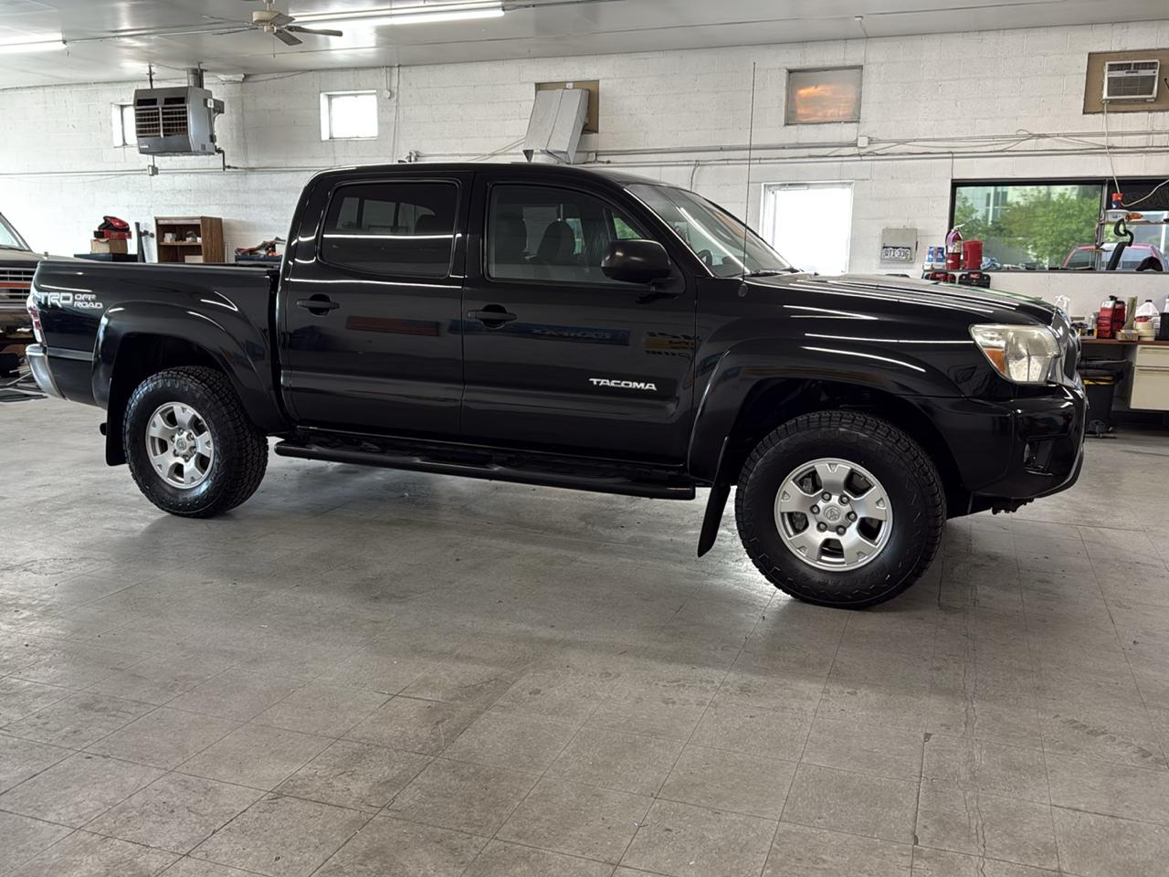 Toyota Tacoma Double Cab 4WD 2014