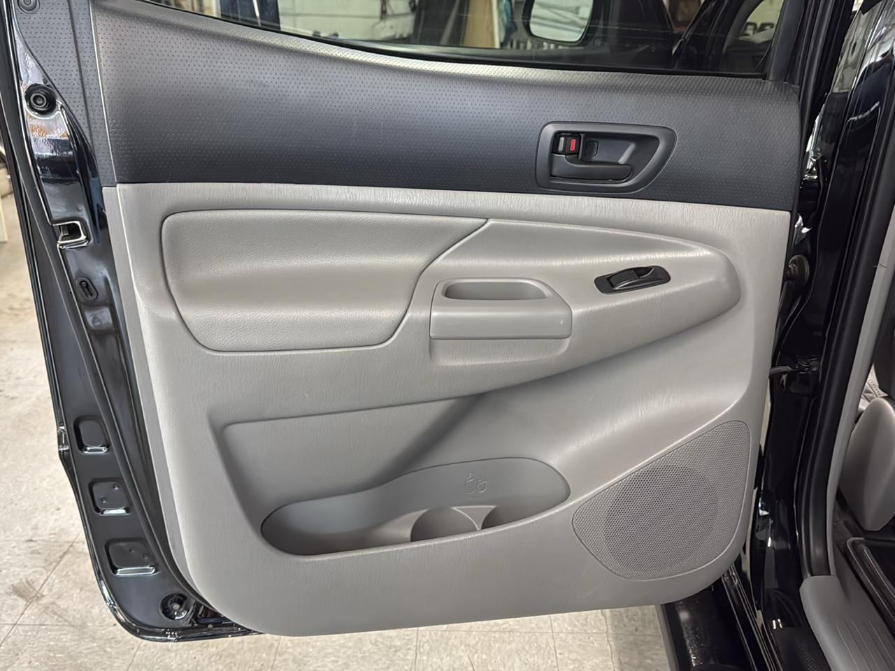 Toyota Tacoma Double Cab 4WD 2014