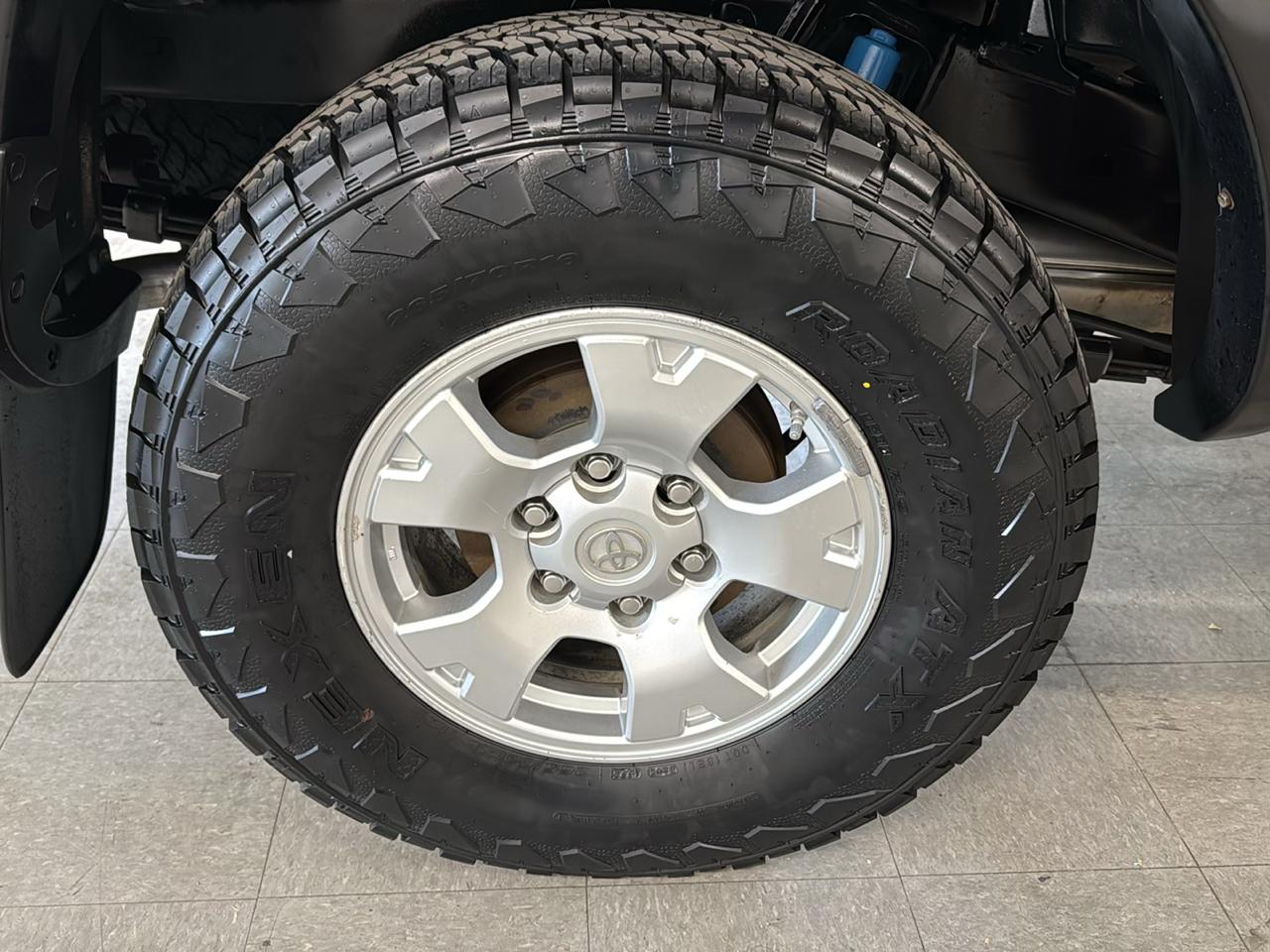 Toyota Tacoma Double Cab 4WD 2014