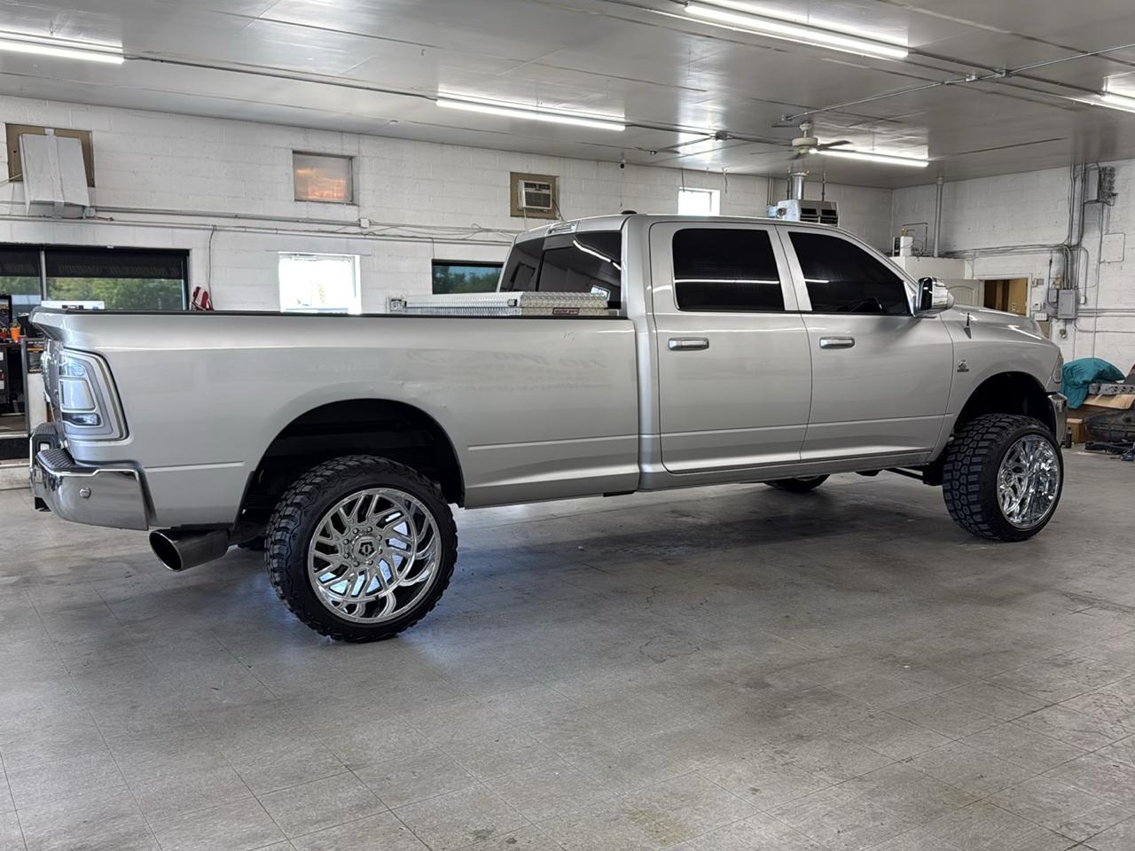 RAM 2500 SLT Crew Cab 4WD 2012