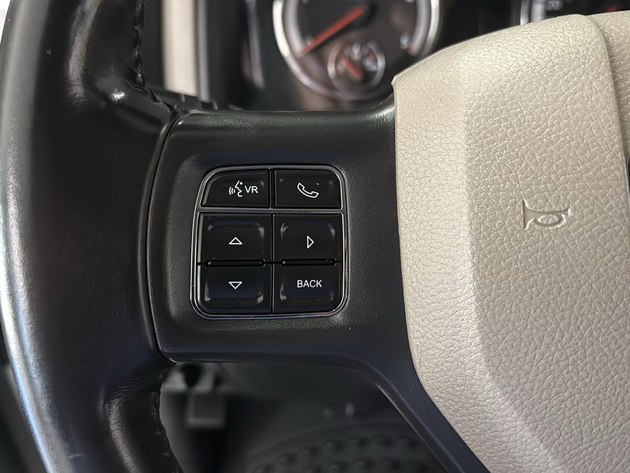 RAM 2500 SLT Crew Cab 4WD 2012