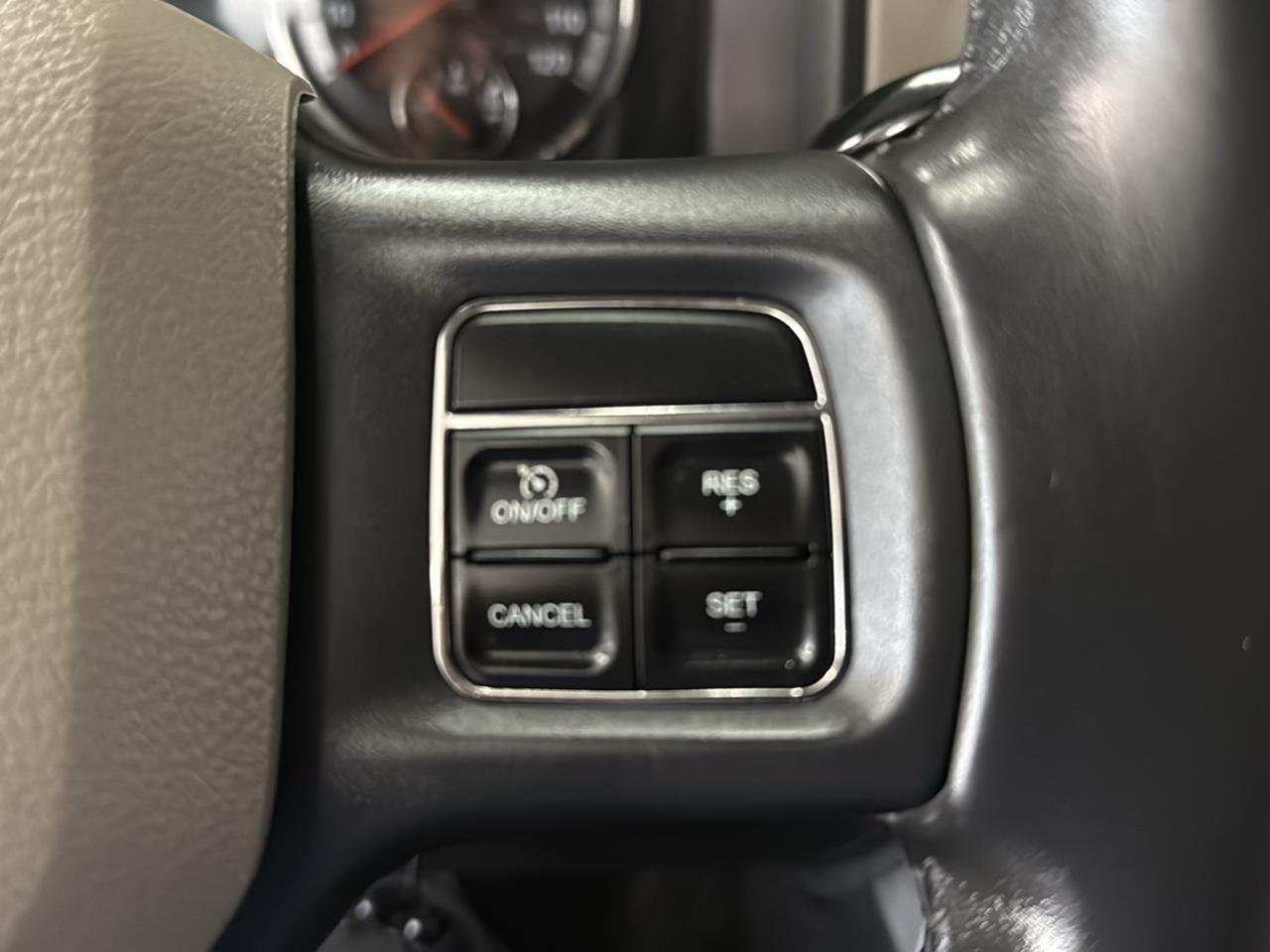 RAM 2500 SLT Crew Cab 4WD 2012