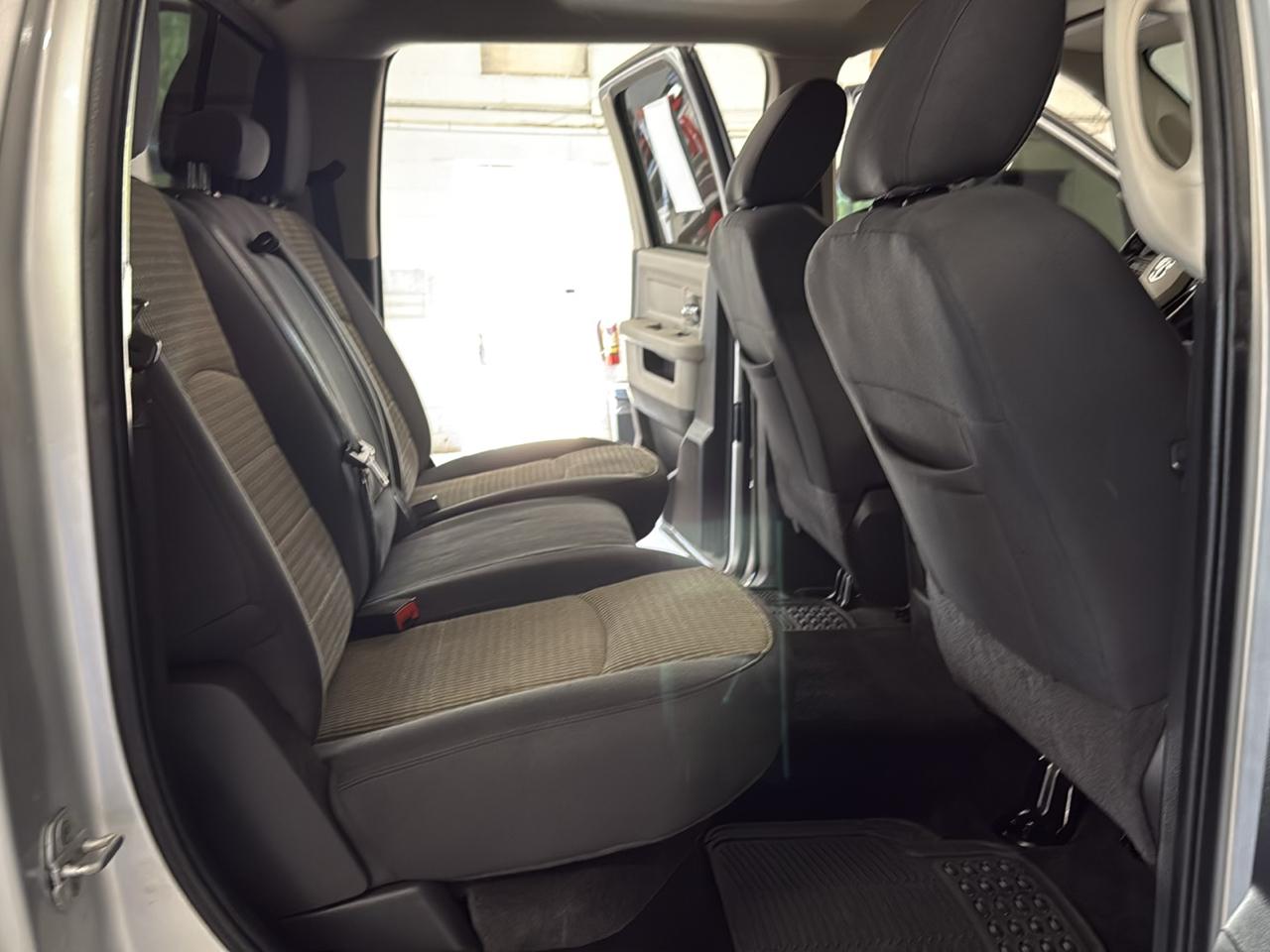 RAM 2500 SLT Crew Cab 4WD 2012