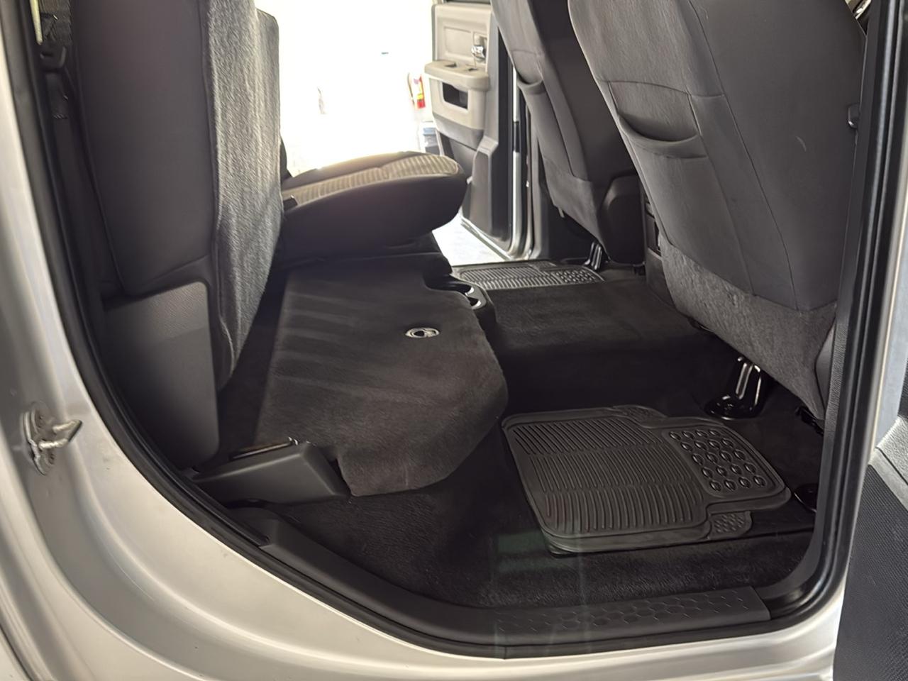 RAM 2500 SLT Crew Cab 4WD 2012