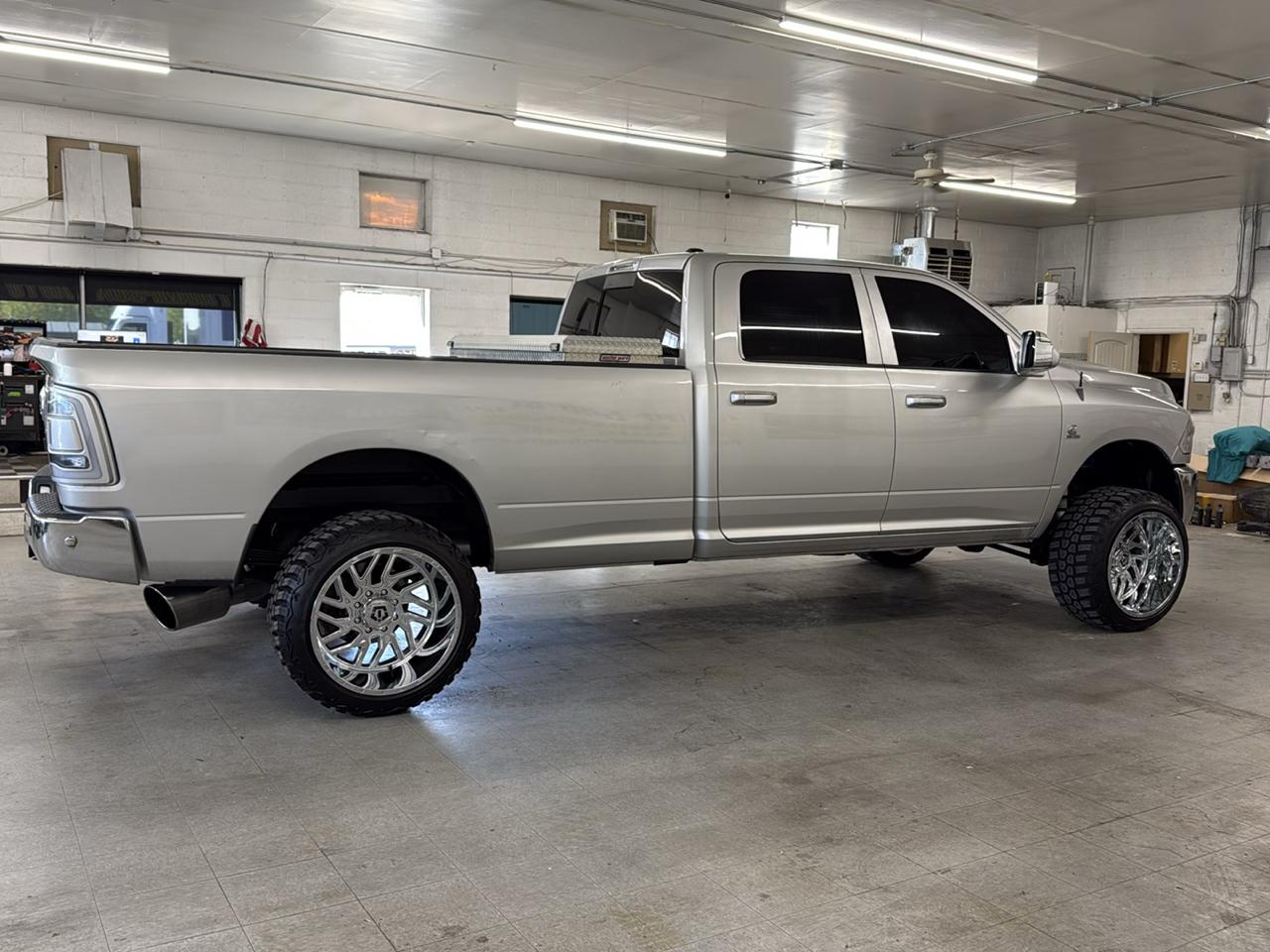 RAM 2500 SLT Crew Cab 4WD 2012