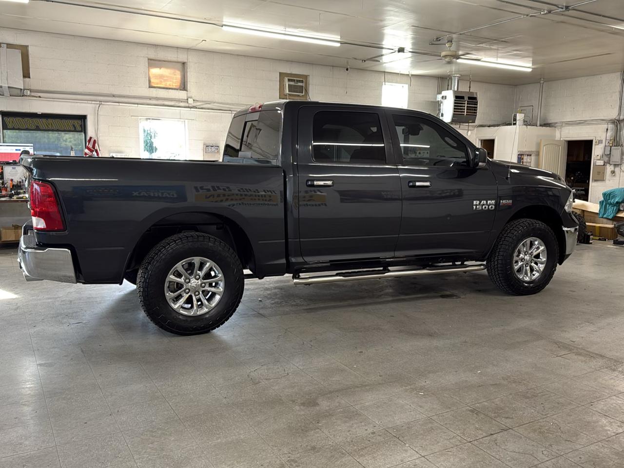 RAM 1500 Big Horn Crew Cab 4WD 2016