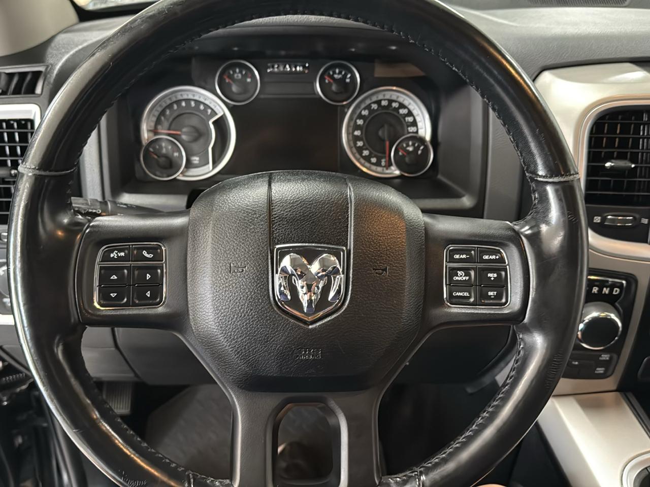 RAM 1500 Big Horn Crew Cab 4WD 2016