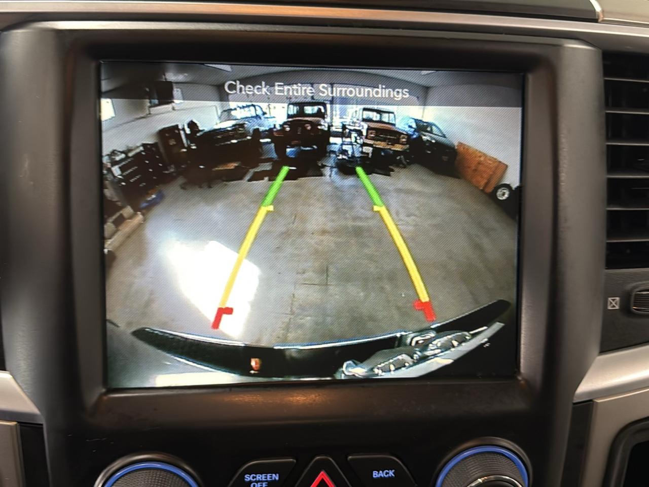 RAM 1500 Big Horn Crew Cab 4WD 2016