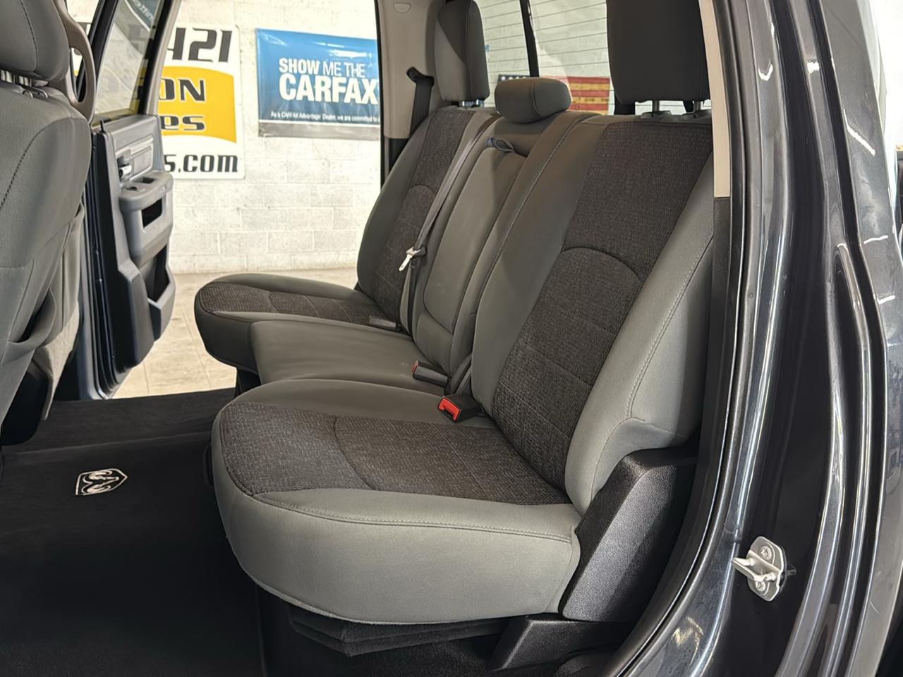 RAM 1500 Big Horn Crew Cab 4WD 2016