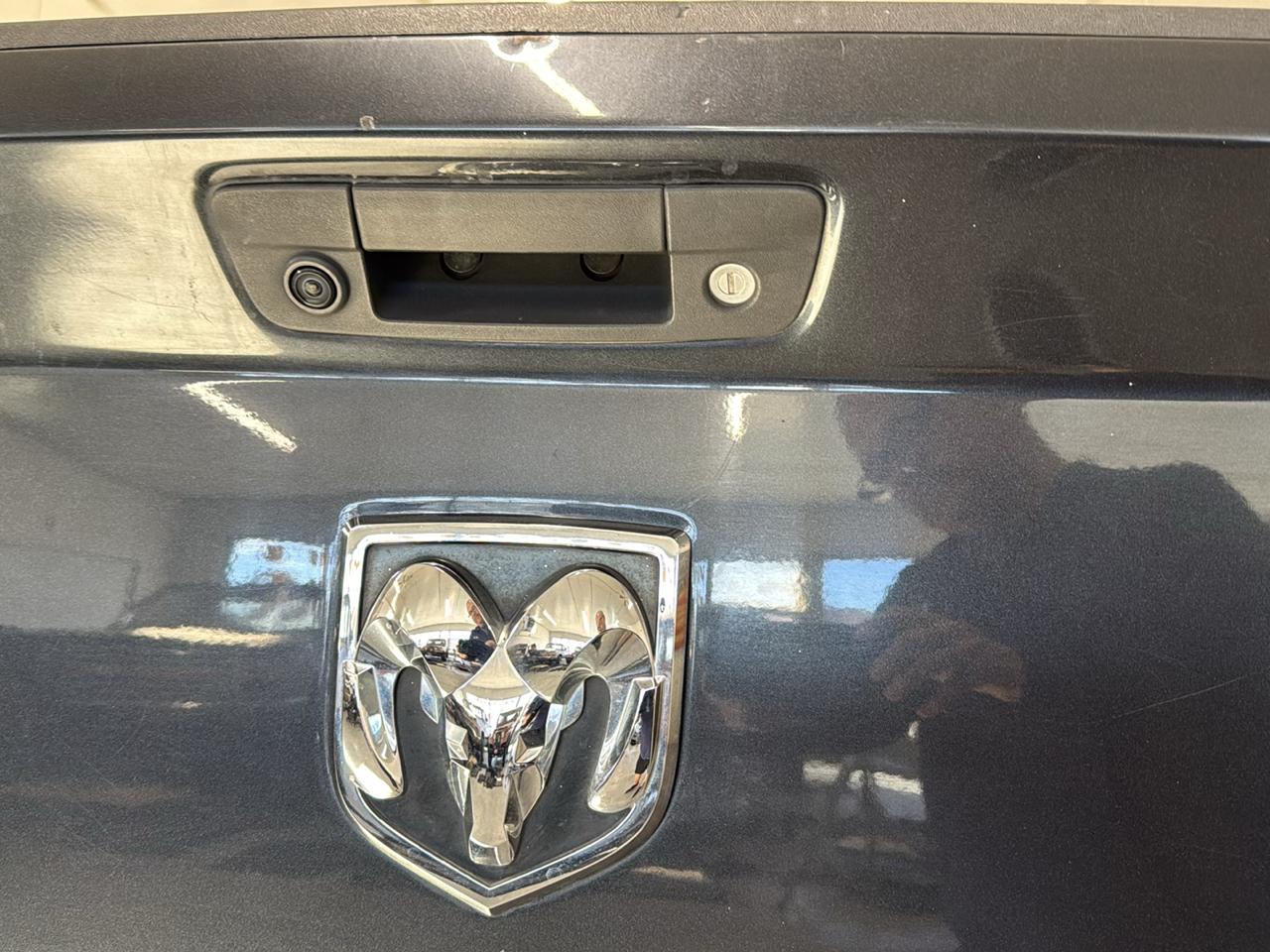 RAM 1500 Big Horn Crew Cab 4WD 2016