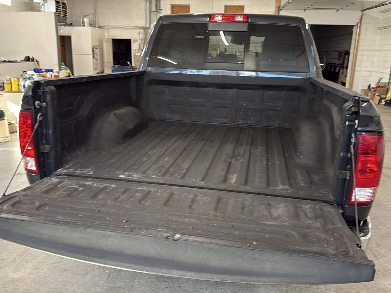 RAM 1500 Big Horn Crew Cab 4WD 2016