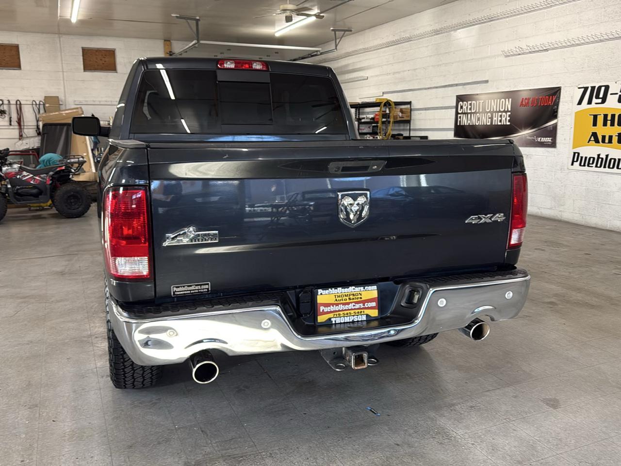RAM 1500 Big Horn Crew Cab 4WD 2016