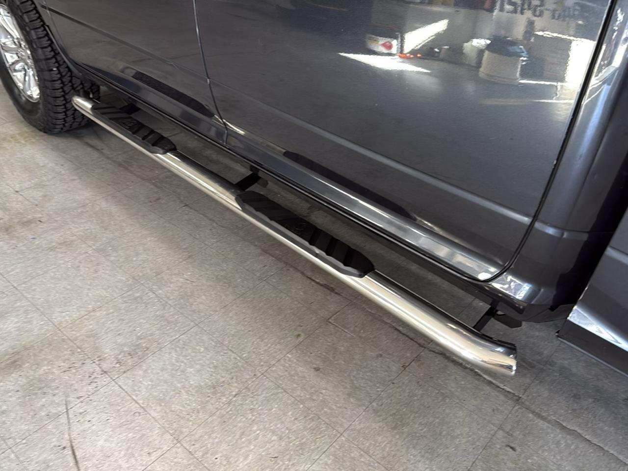 RAM 1500 Big Horn Crew Cab 4WD 2016