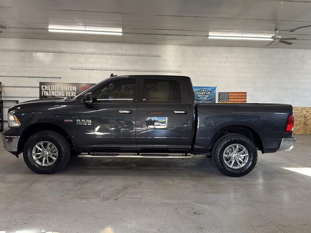 RAM 1500 Big Horn Crew Cab 4WD 2016