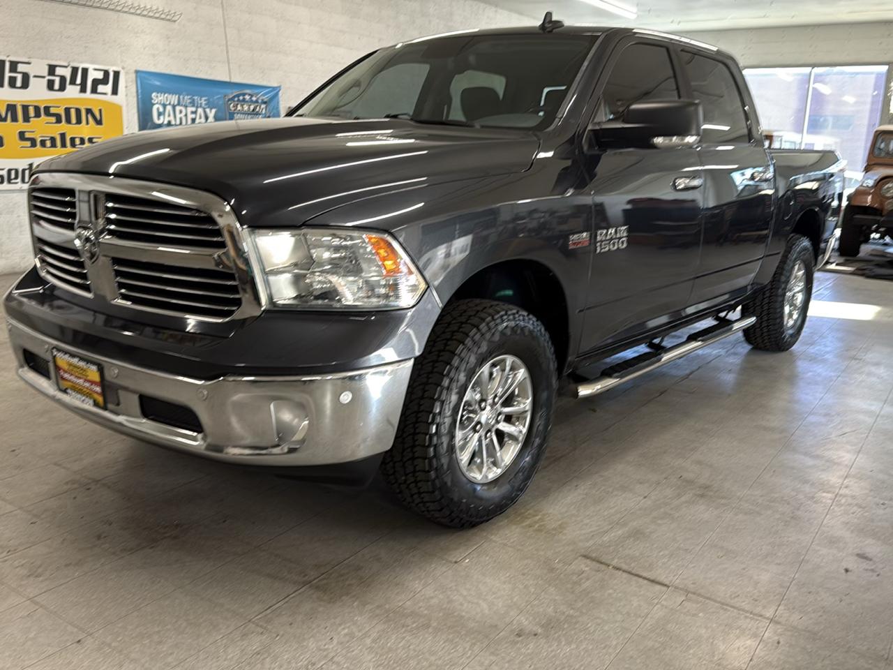 RAM 1500 Big Horn Crew Cab 4WD 2016