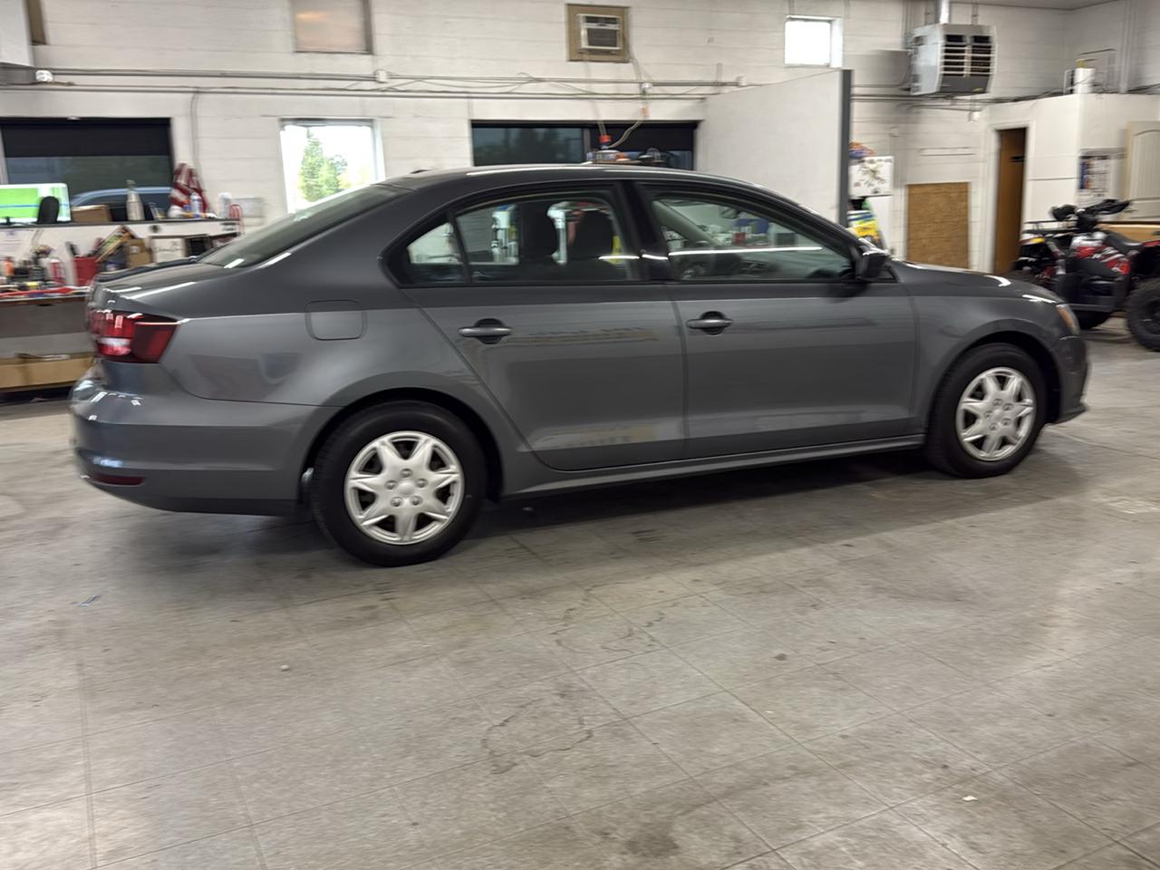 Volkswagen Jetta  2016