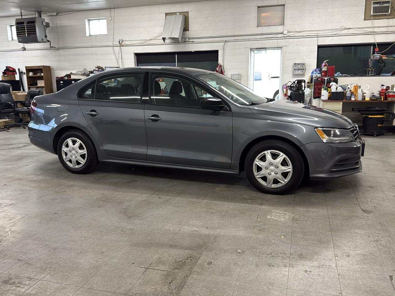 Volkswagen Jetta  2016