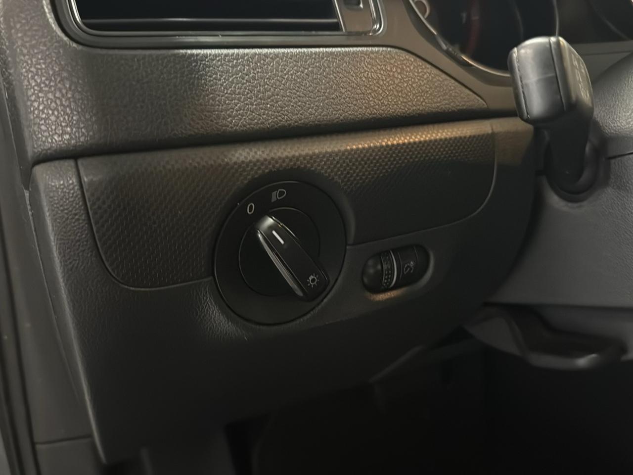Volkswagen Jetta  2016