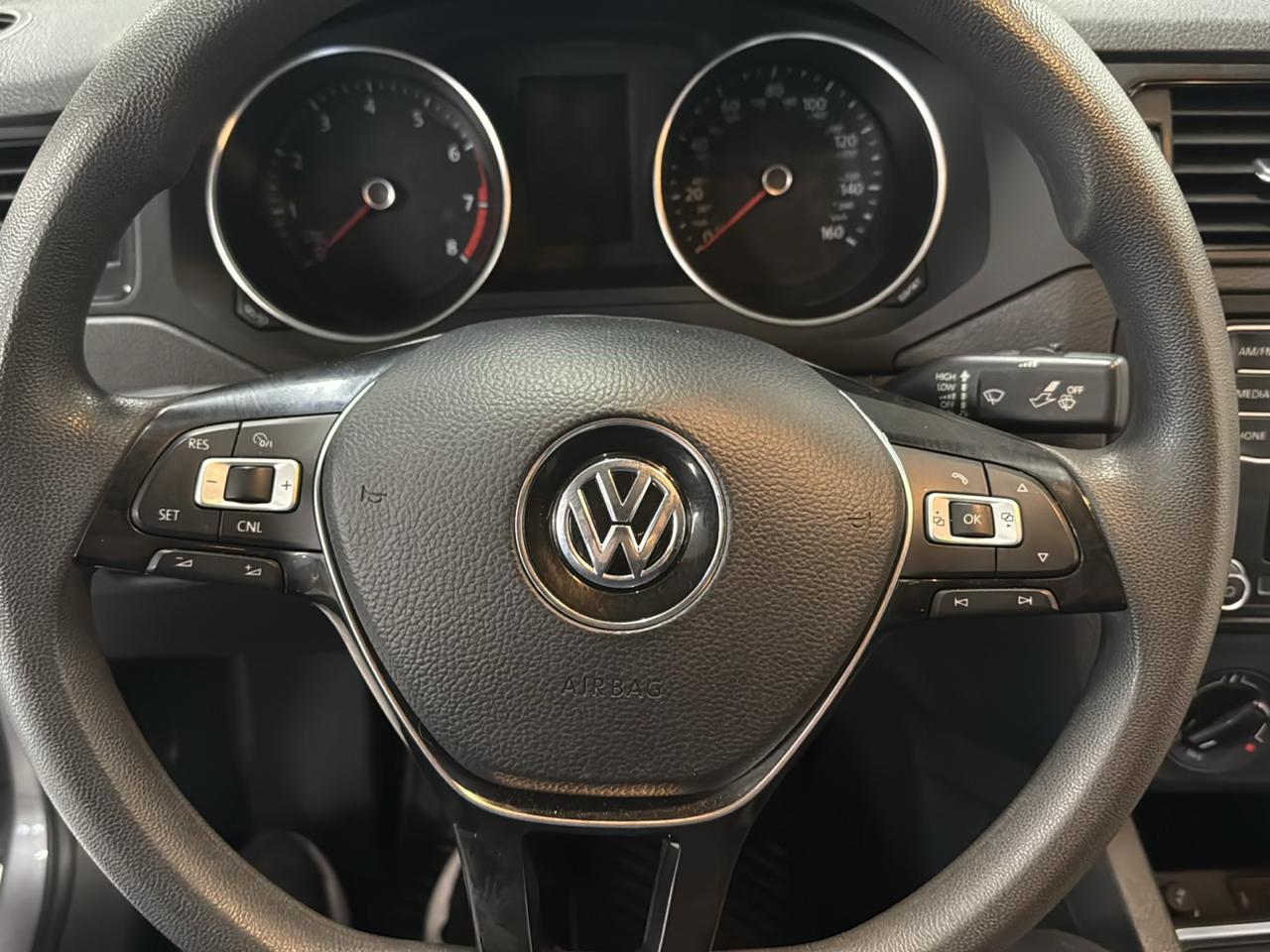 Volkswagen Jetta  2016