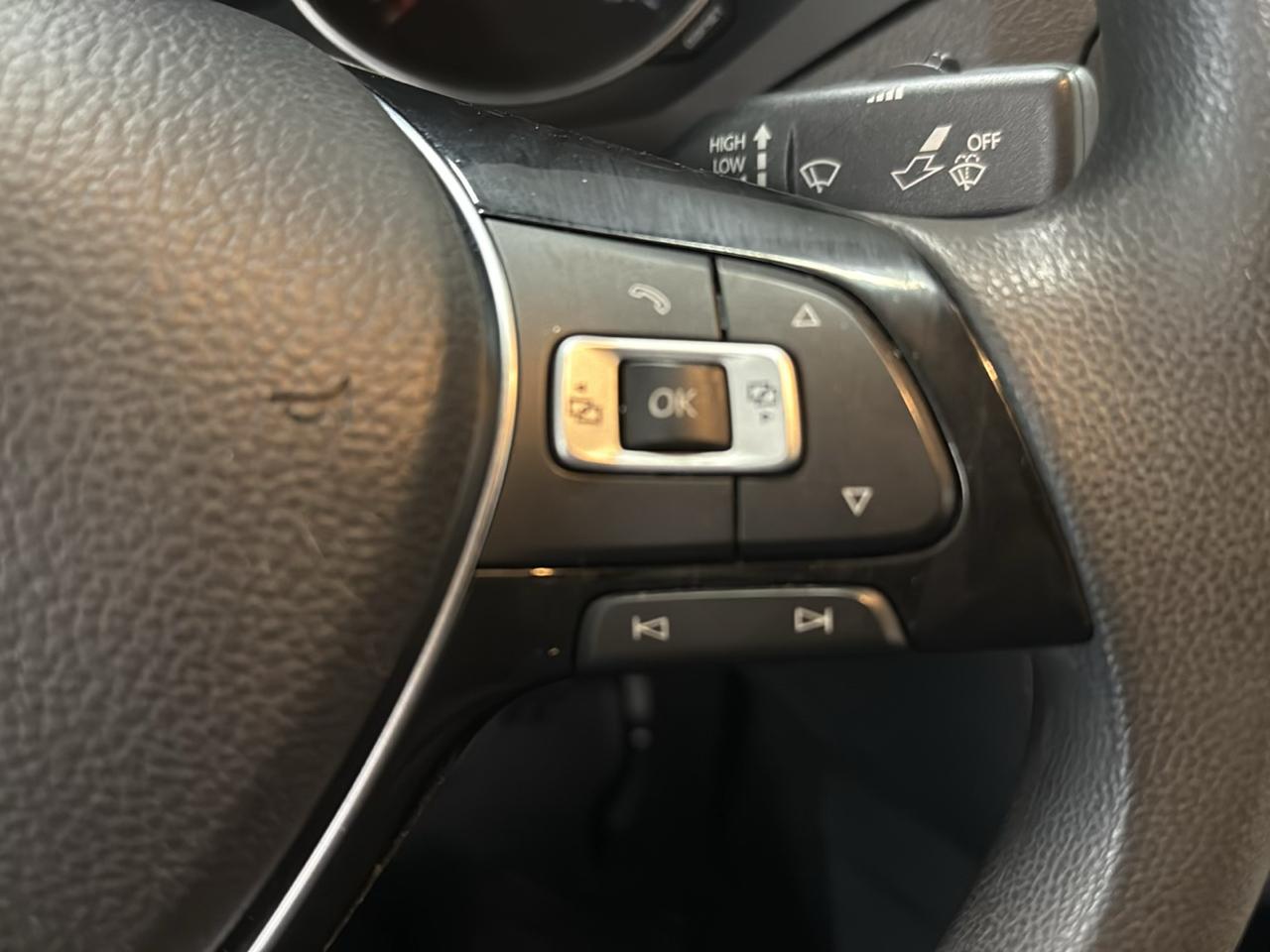 Volkswagen Jetta  2016