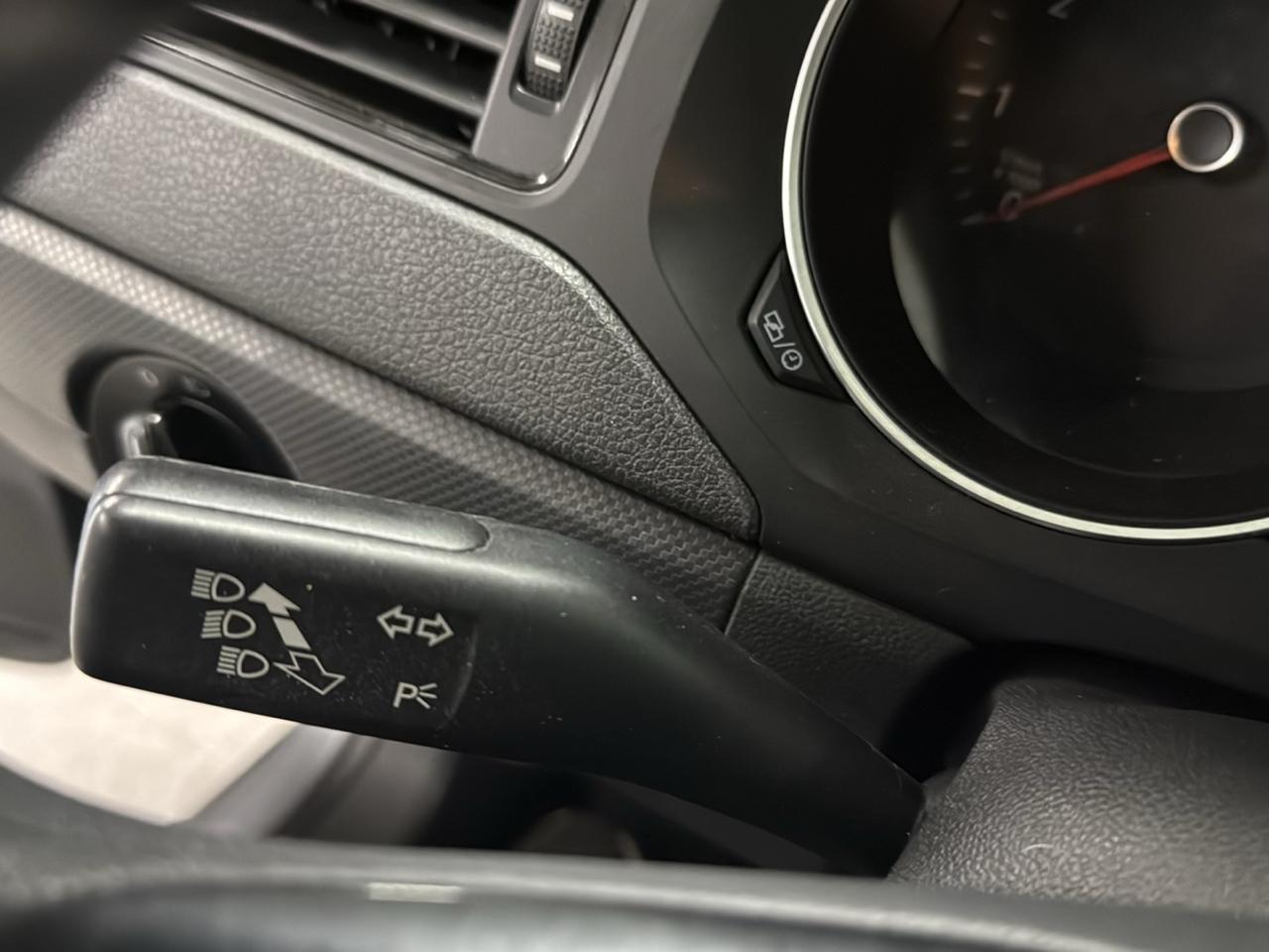 Volkswagen Jetta  2016