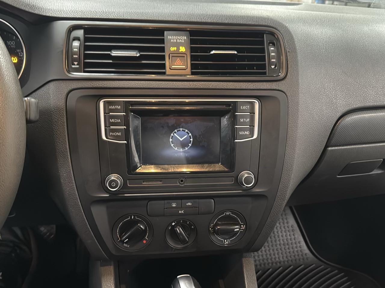 Volkswagen Jetta  2016