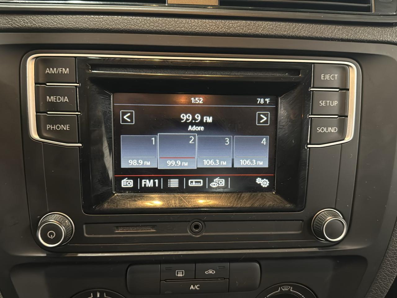 Volkswagen Jetta  2016