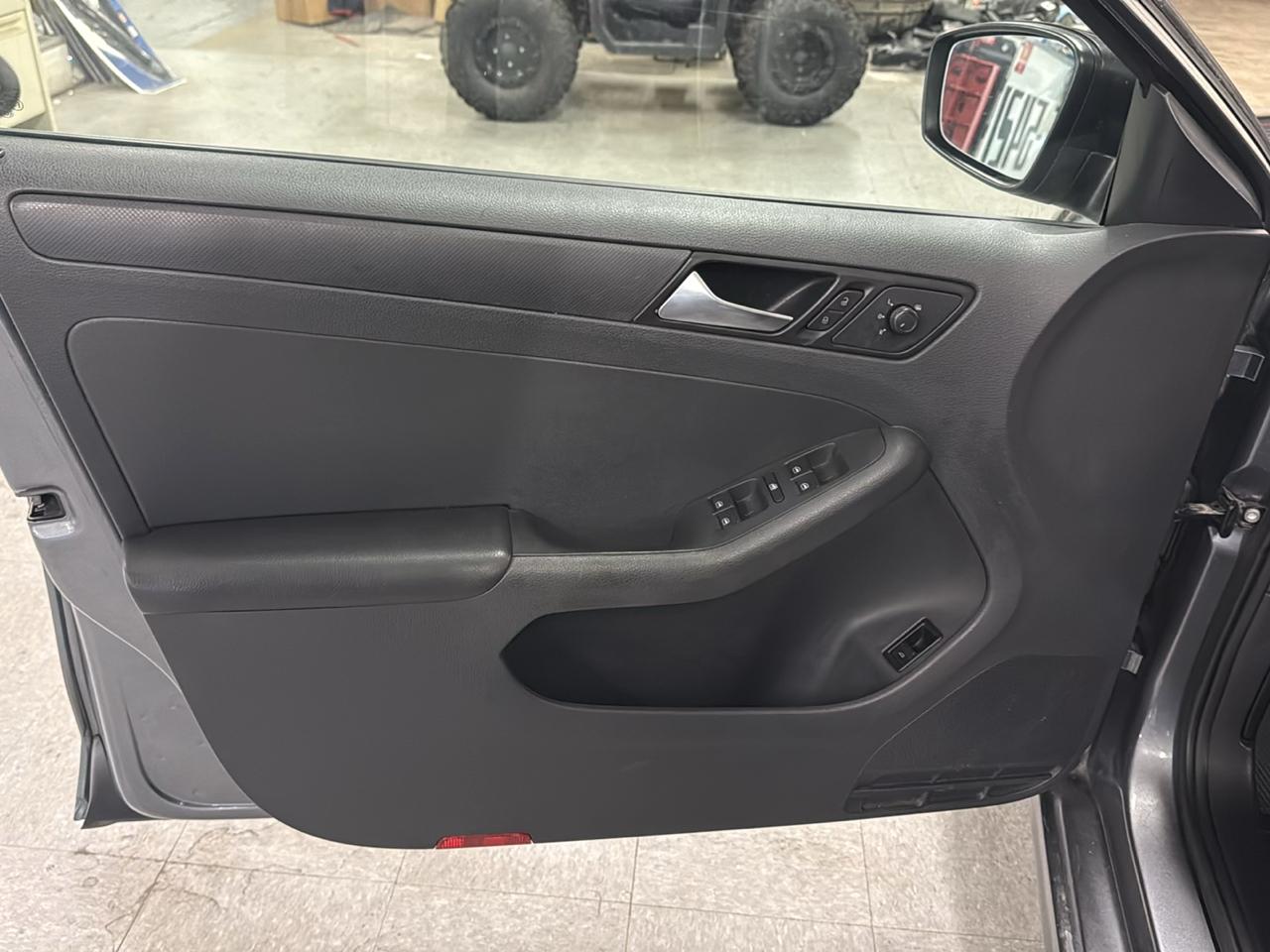 Volkswagen Jetta  2016