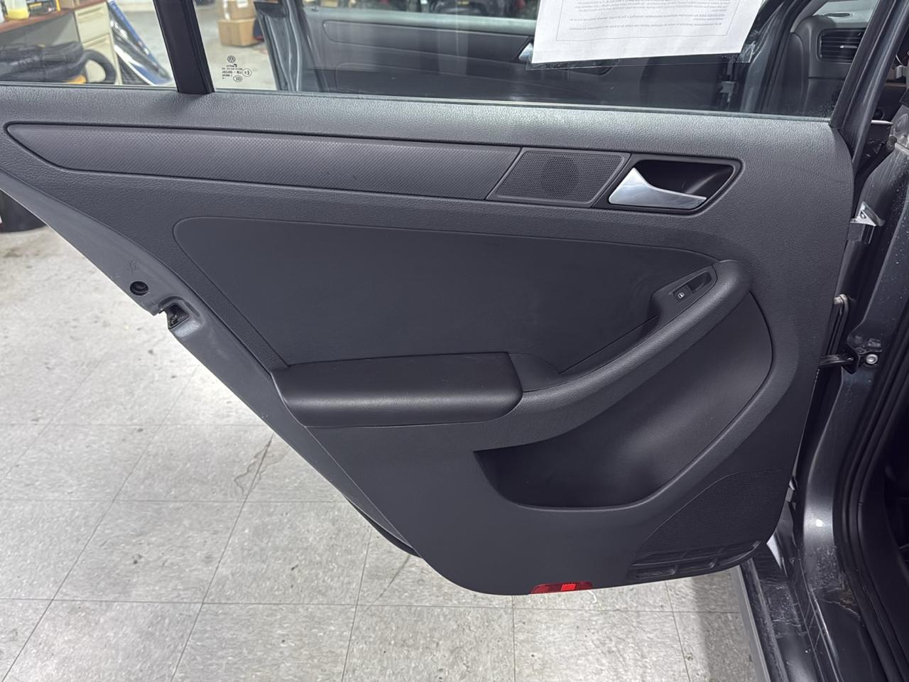 Volkswagen Jetta  2016