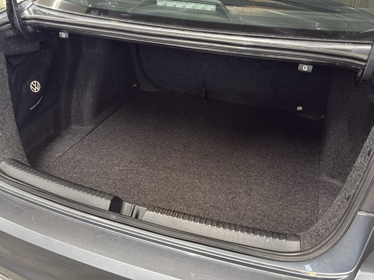Volkswagen Jetta  2016