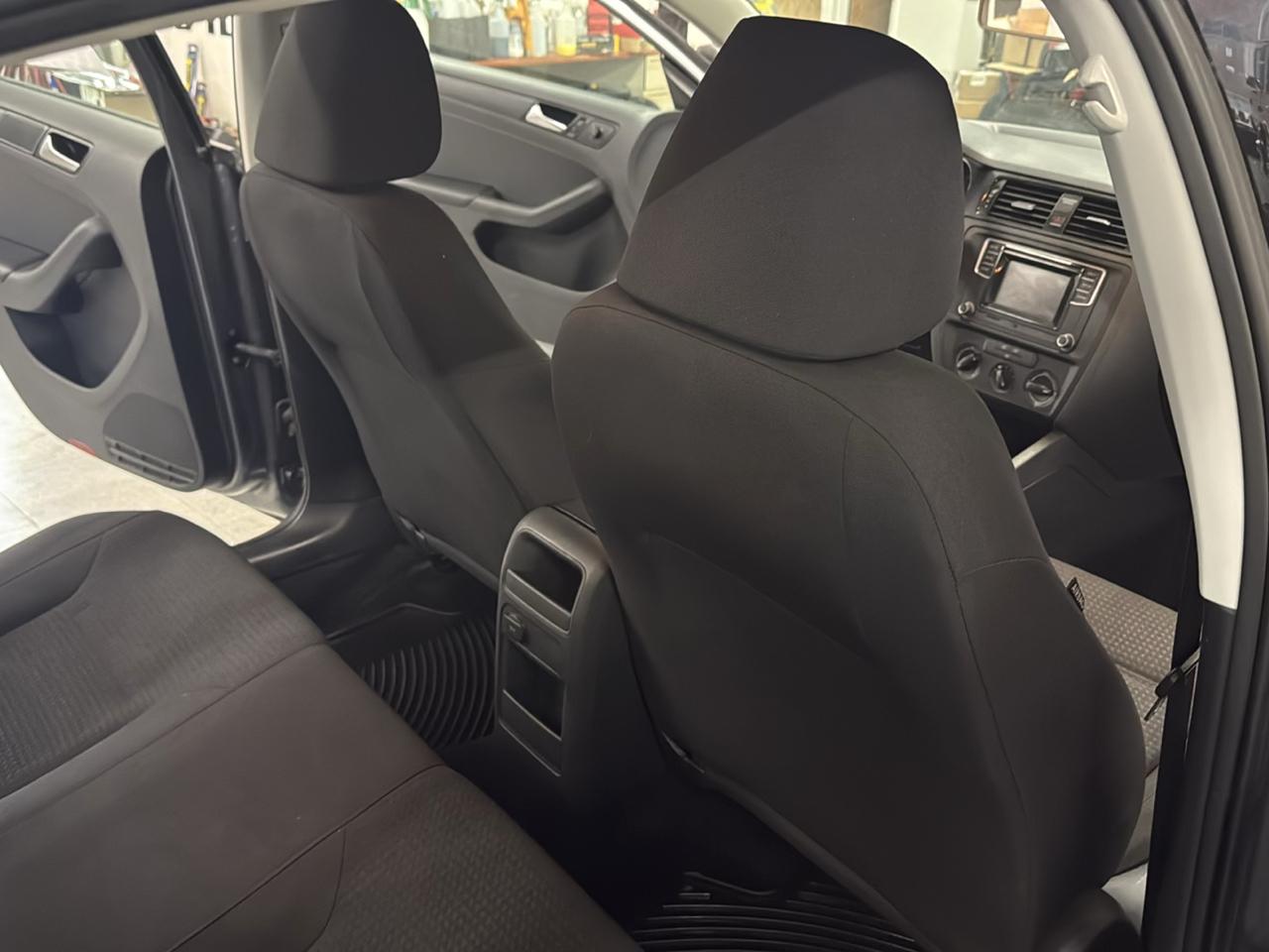 Volkswagen Jetta  2016