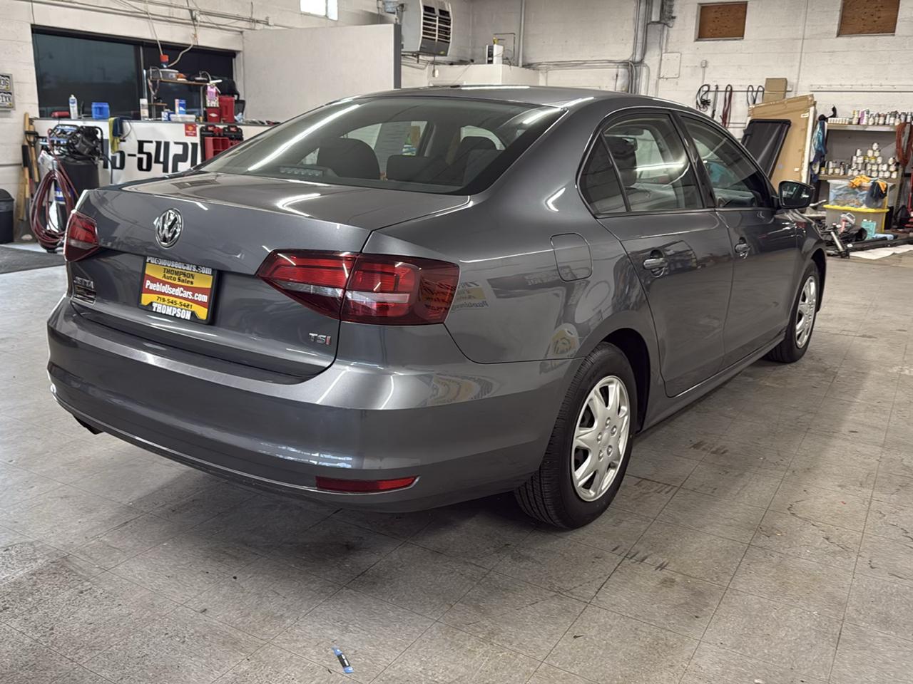 Volkswagen Jetta  2016