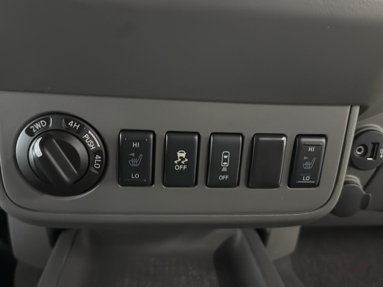 Nissan Frontier SV Crew Cab 4WD 2019