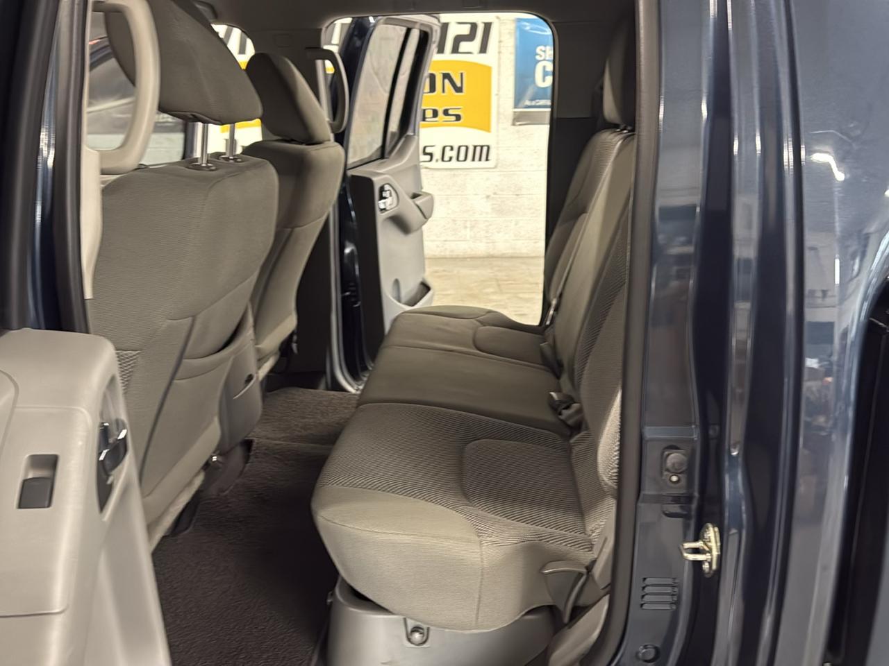 Nissan Frontier SV Crew Cab 4WD 2019