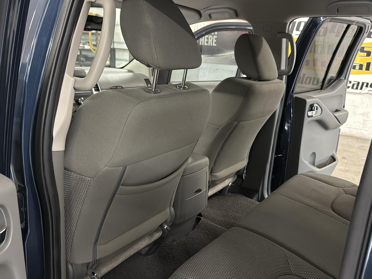 Nissan Frontier SV Crew Cab 4WD 2019