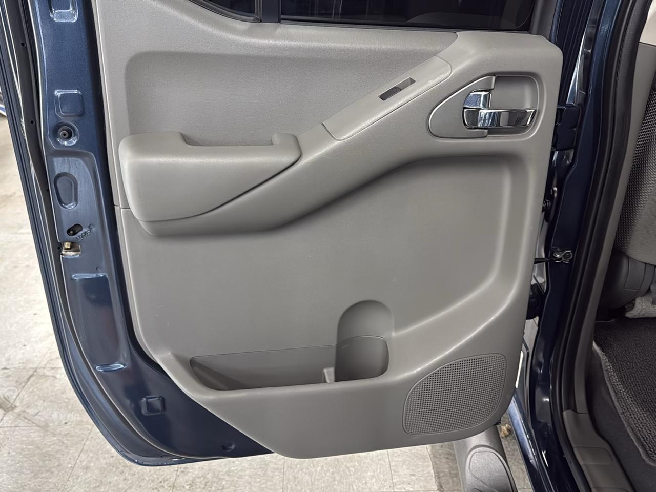 Nissan Frontier SV Crew Cab 4WD 2019